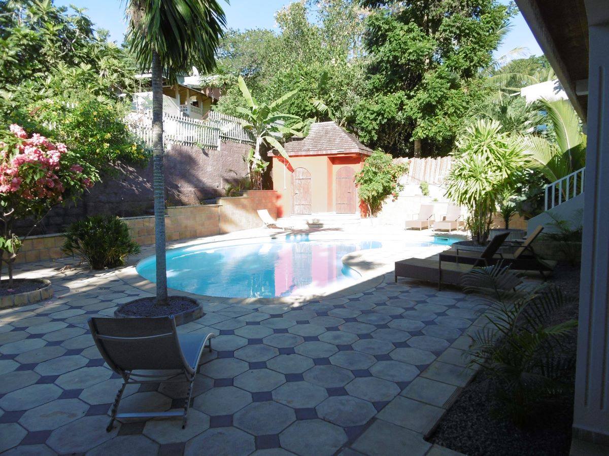 Location temporaire, studio meublé avec terrasse privée nuit, semaine, mois