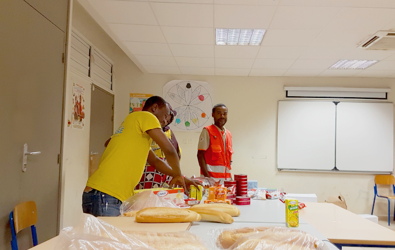 « Des familles mahoraises avec enfants nous appellent parce qu'elles ne peuvent plus se nourrir »