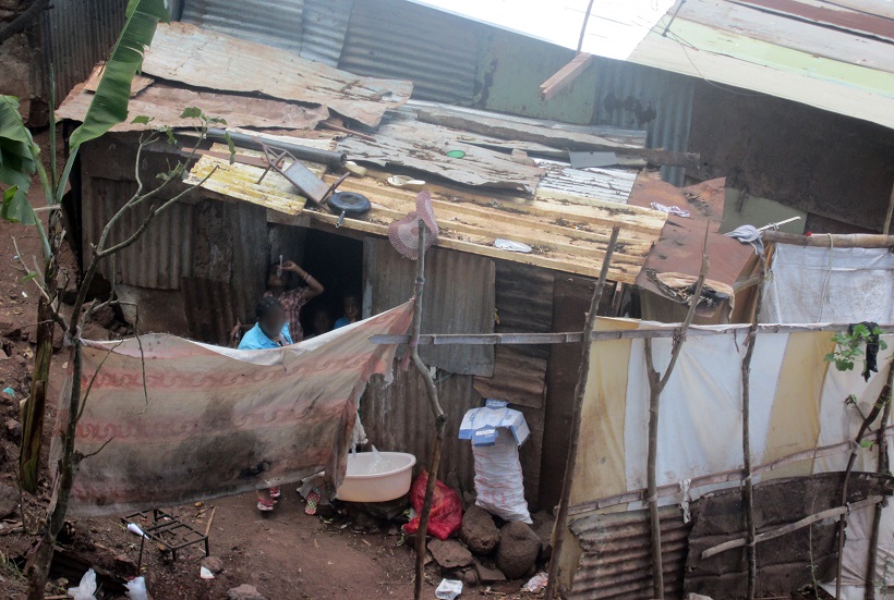 À Mayotte, l’impossible confinement des plus pauvres