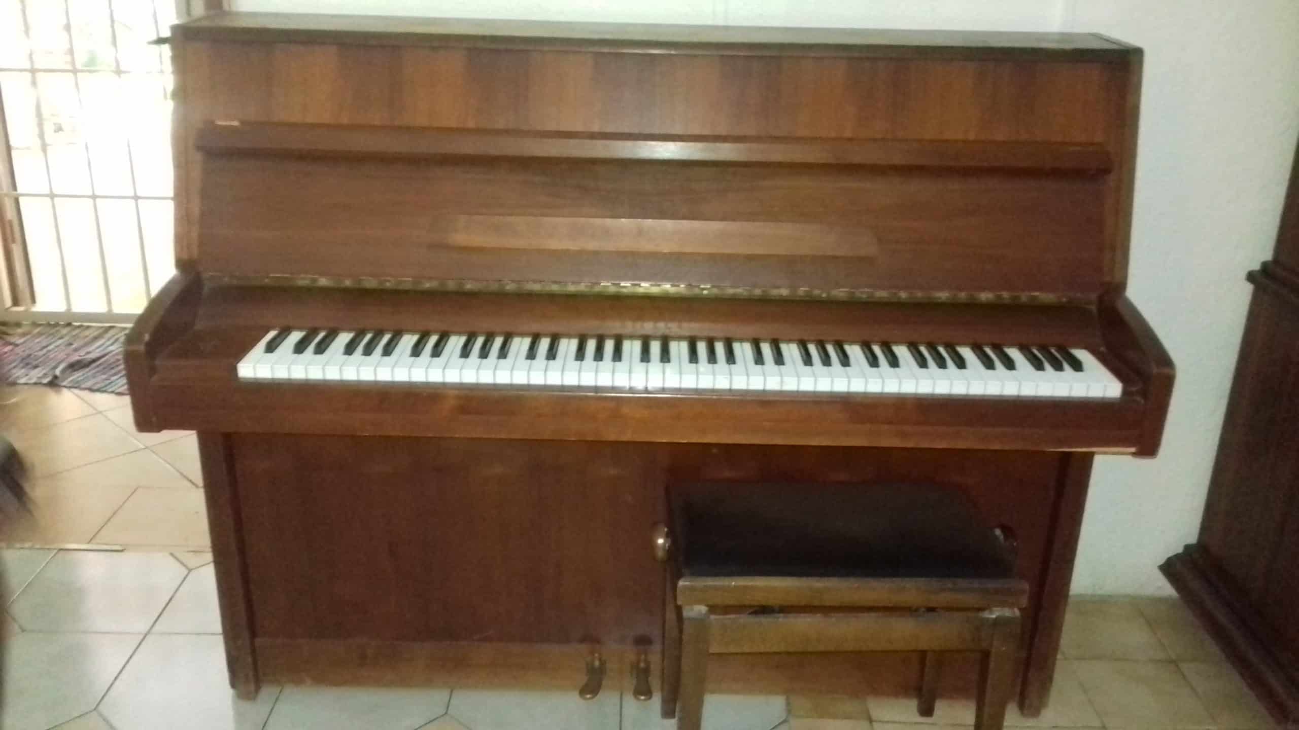 A vendre Piano à queue