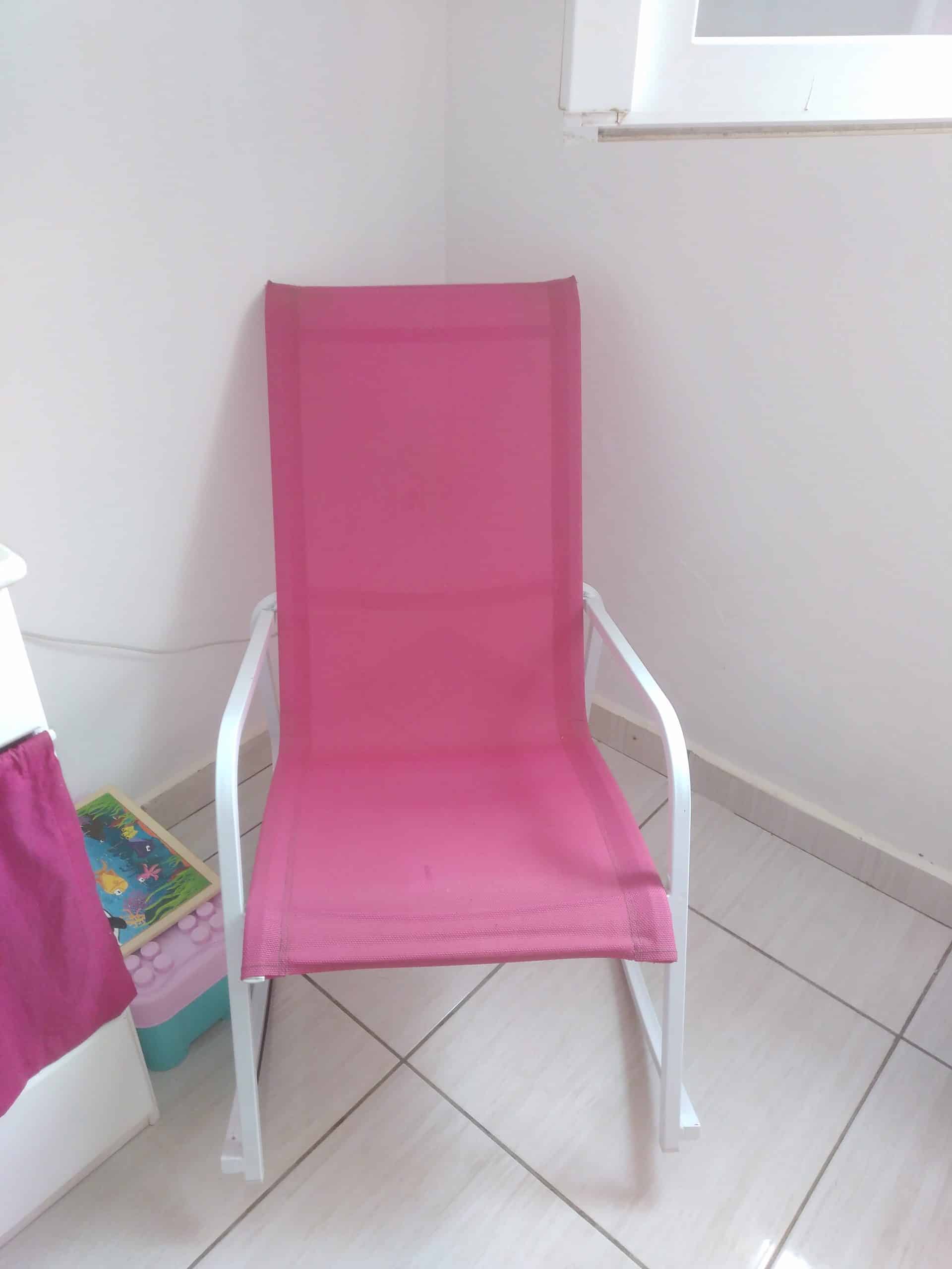 Fauteuil bascule rose