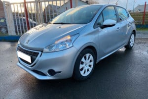 Peugeot 208 1.0 VTI like 68ch (2015—-40.200Kms)