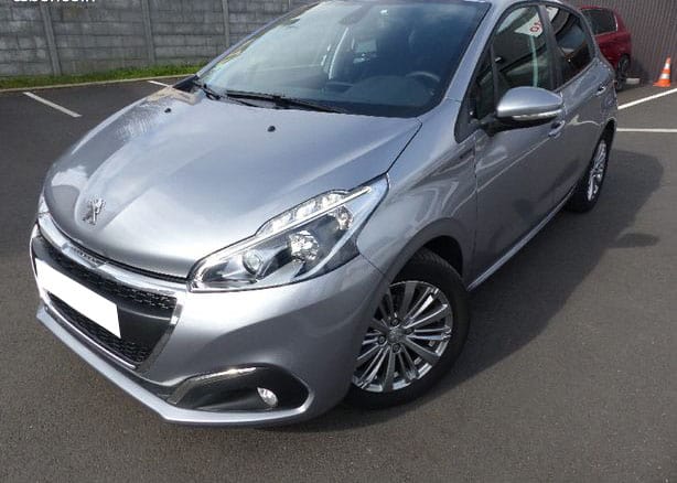 Peugeot 208 1.2 puretech 110 s&s 6cv signature eat6 5p camera + mirror screen