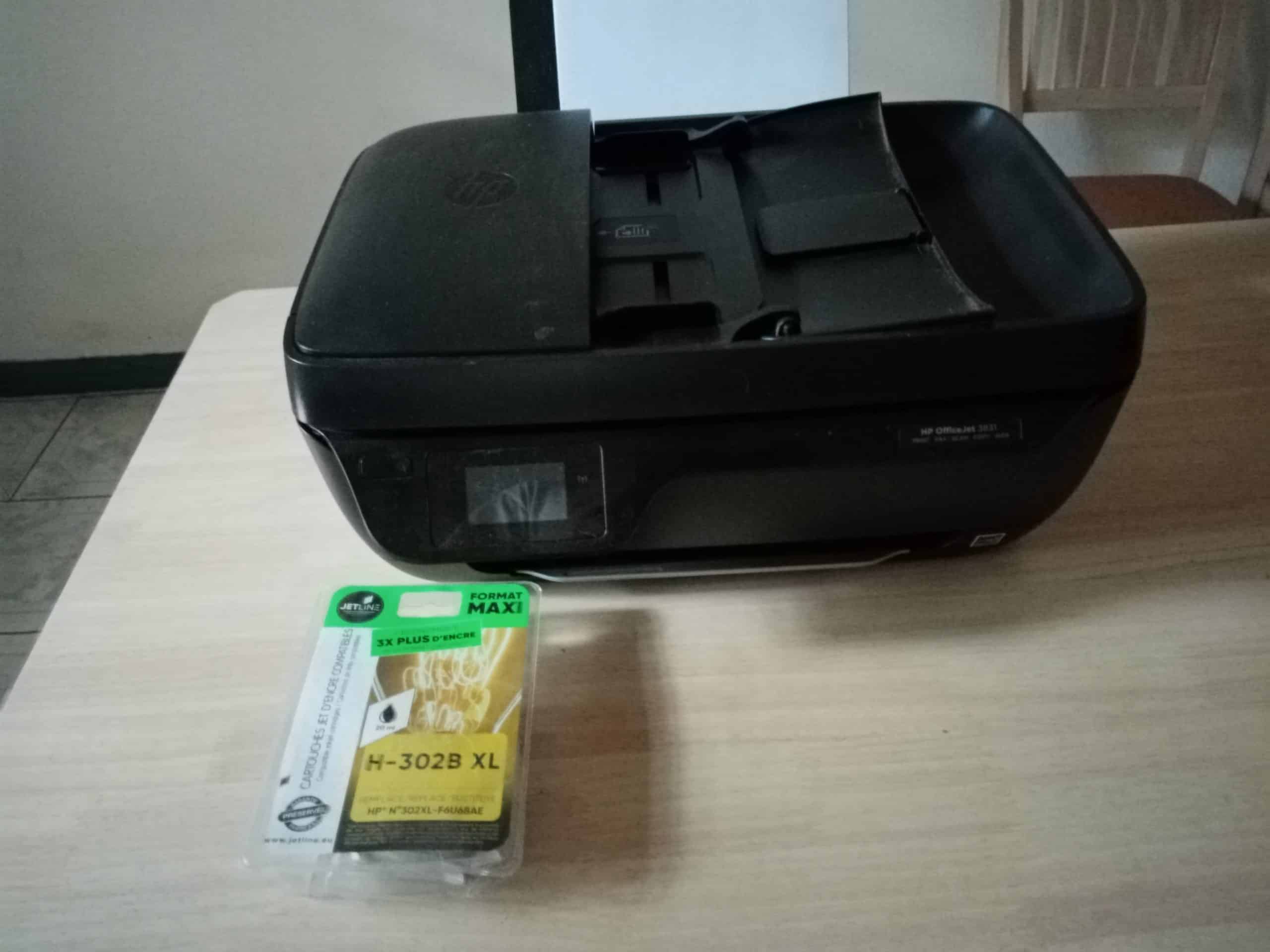 imprimante HP Officejet 3831 très peu servie