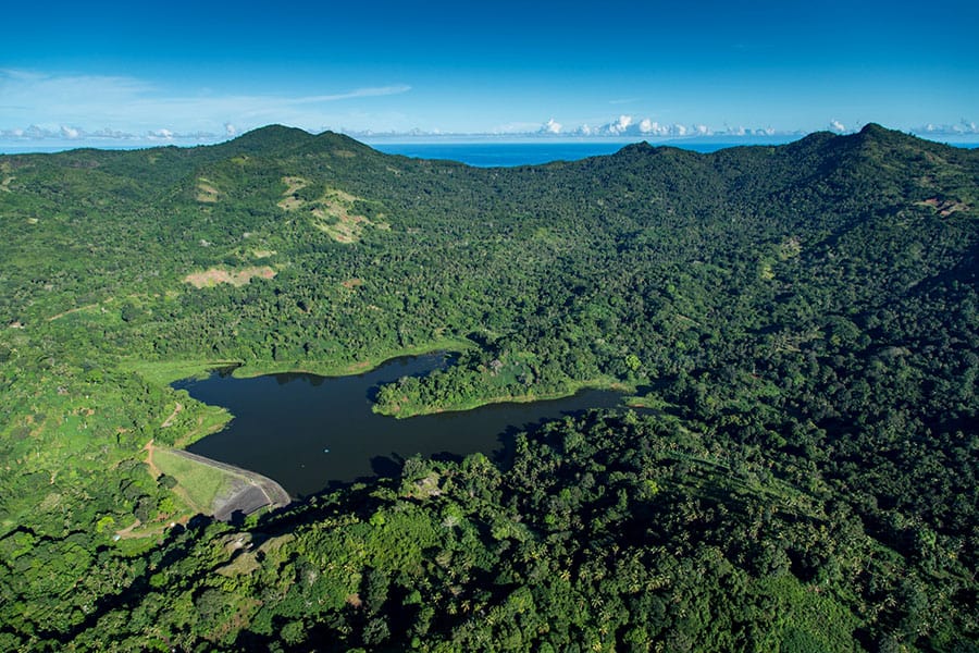 equipes-ars-sur-le-terrain-prelever-tester-analyser-gouter-eau-mayotte