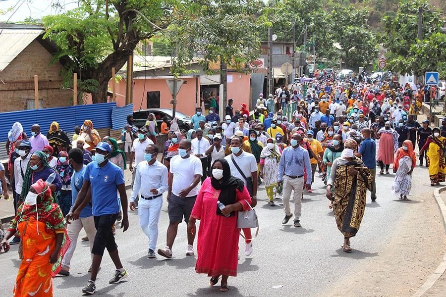 incendie-mairie-koungou-mayotte-elus-debout-dire-non-violence