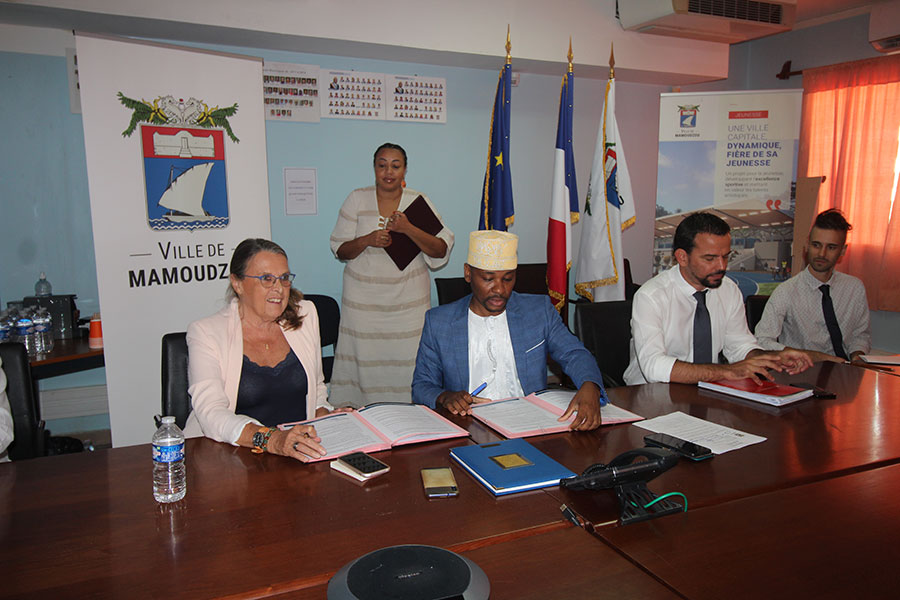 mairie-mamoudzou-signe-convention-association-medicale-docteur-eutrope