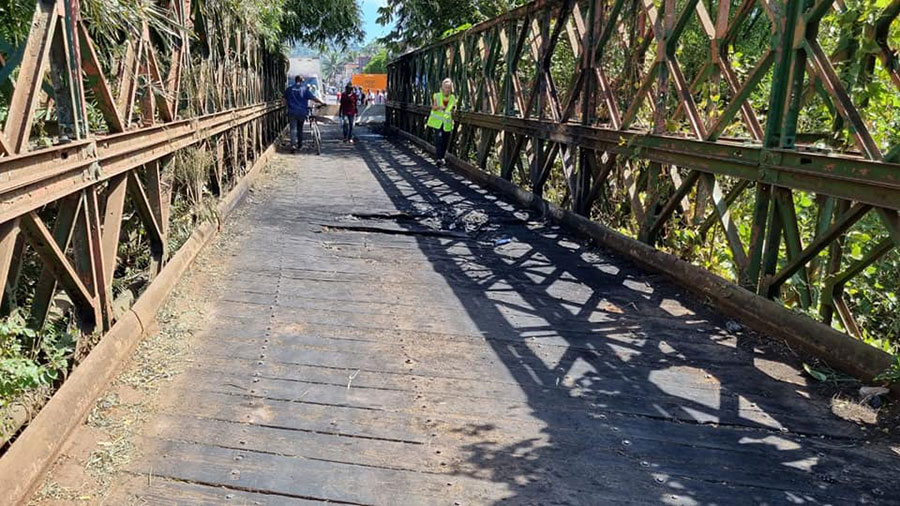 pont-dzoumogne-ferme-temporairement-incendie-volontaire