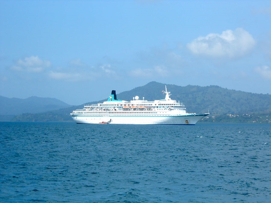 bateau-croisiere-hanseatic-spirit-mayotte-samedi