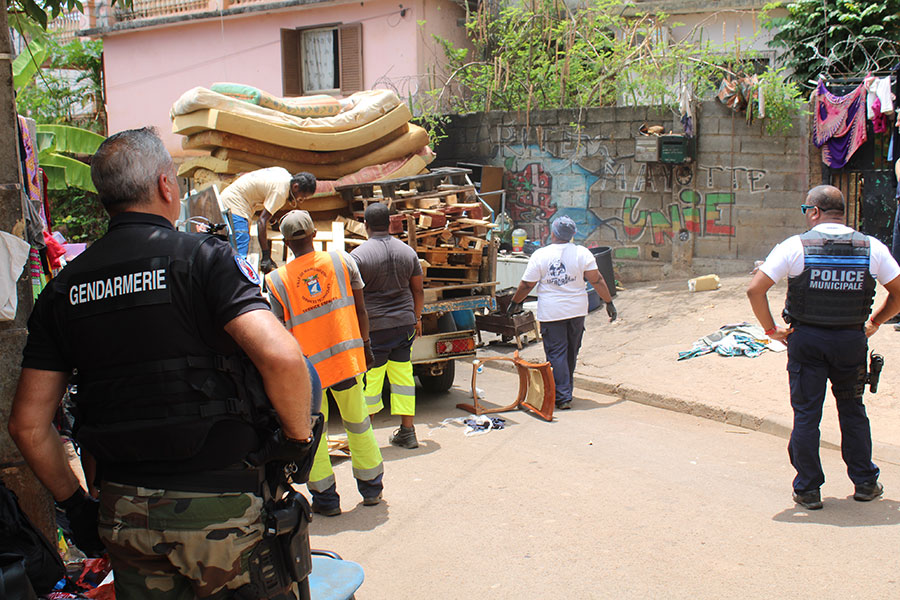 campement-africains-cavani-demantele-vendredi-matin