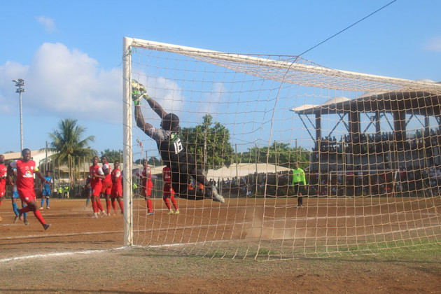 football-fc-mtsapere-remporte-derby-crucial-kaweni