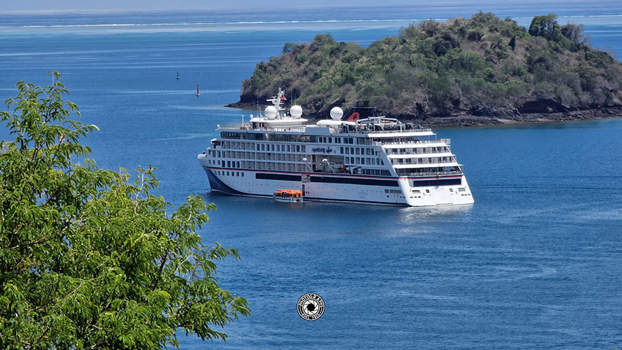 hanseatic-spirit-marque-le-retour-des-croisieristes-a-mayotte