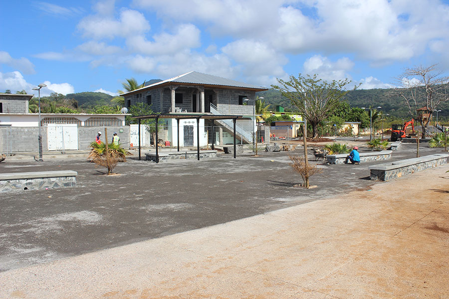 front-de-mer-bandrele-refait-beaute
