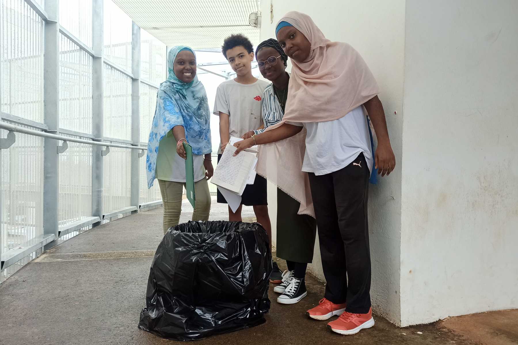 nous-avons-ramasse-quinze-sacs-poubelles-une-heure