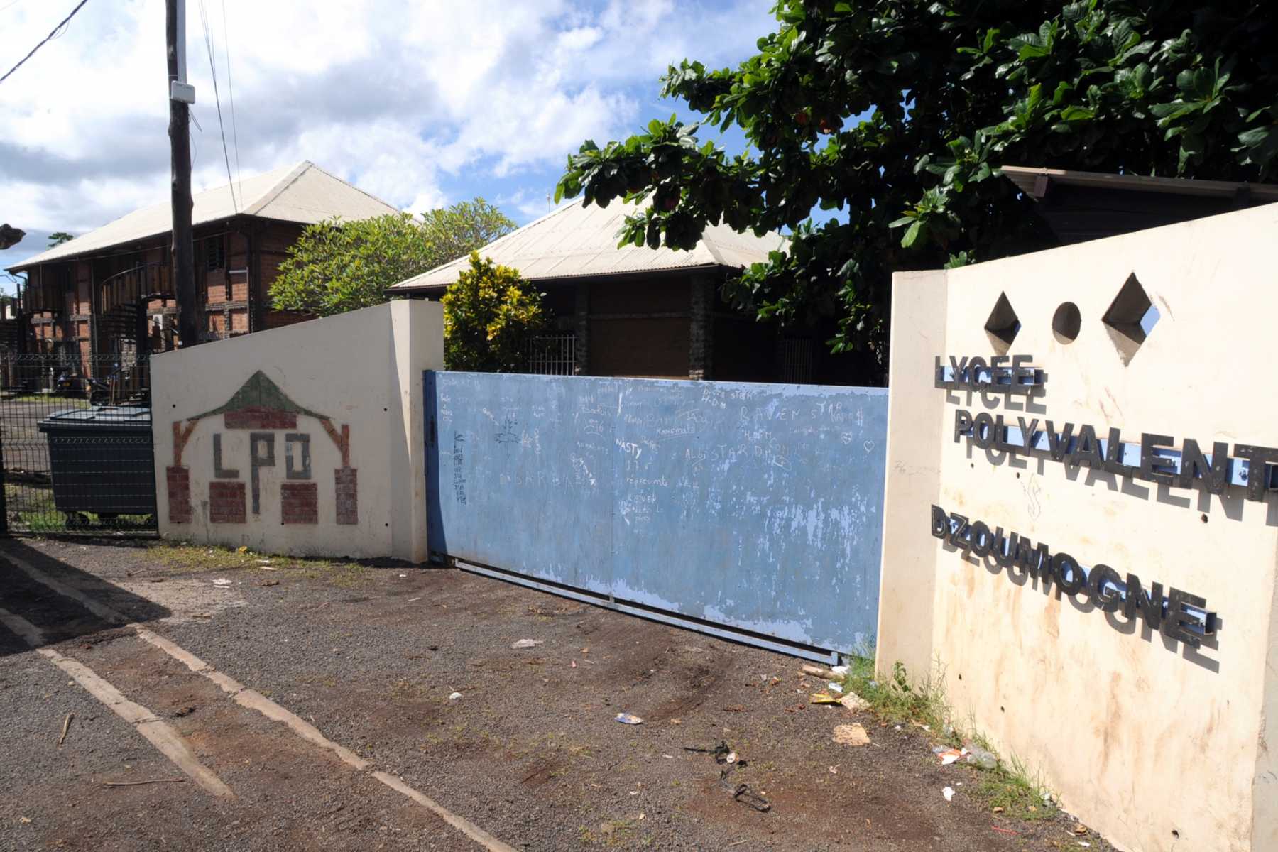 a-la-cite-scolaire-de-dzoumogne-la-reprise-se-fera-sous-conditions