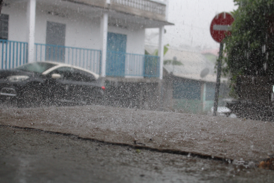 fortes-pluiesorages-mayotte-en-vigilance-orange-ce-mercredi