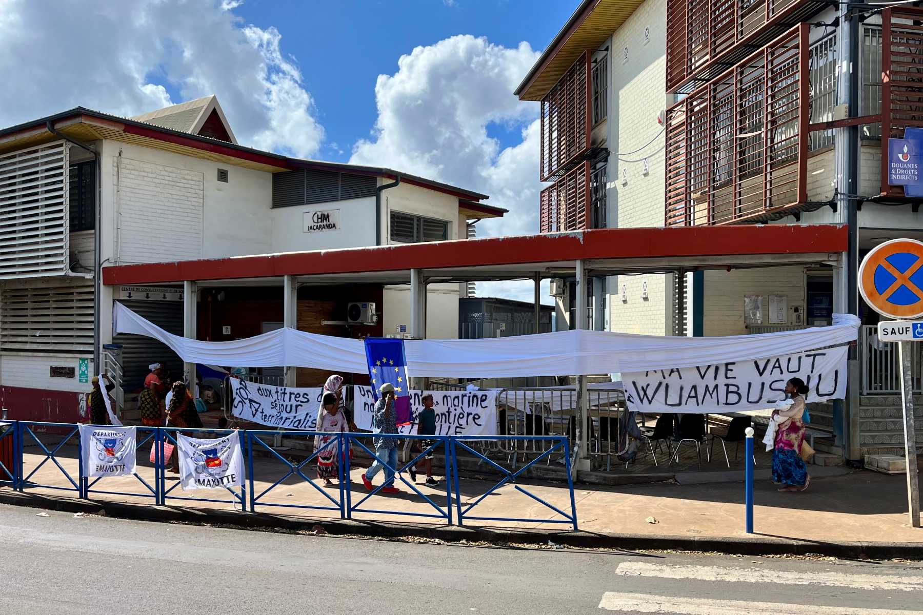 le-bureau-des-admissions-de-lhopital-bloque-a-nouveau