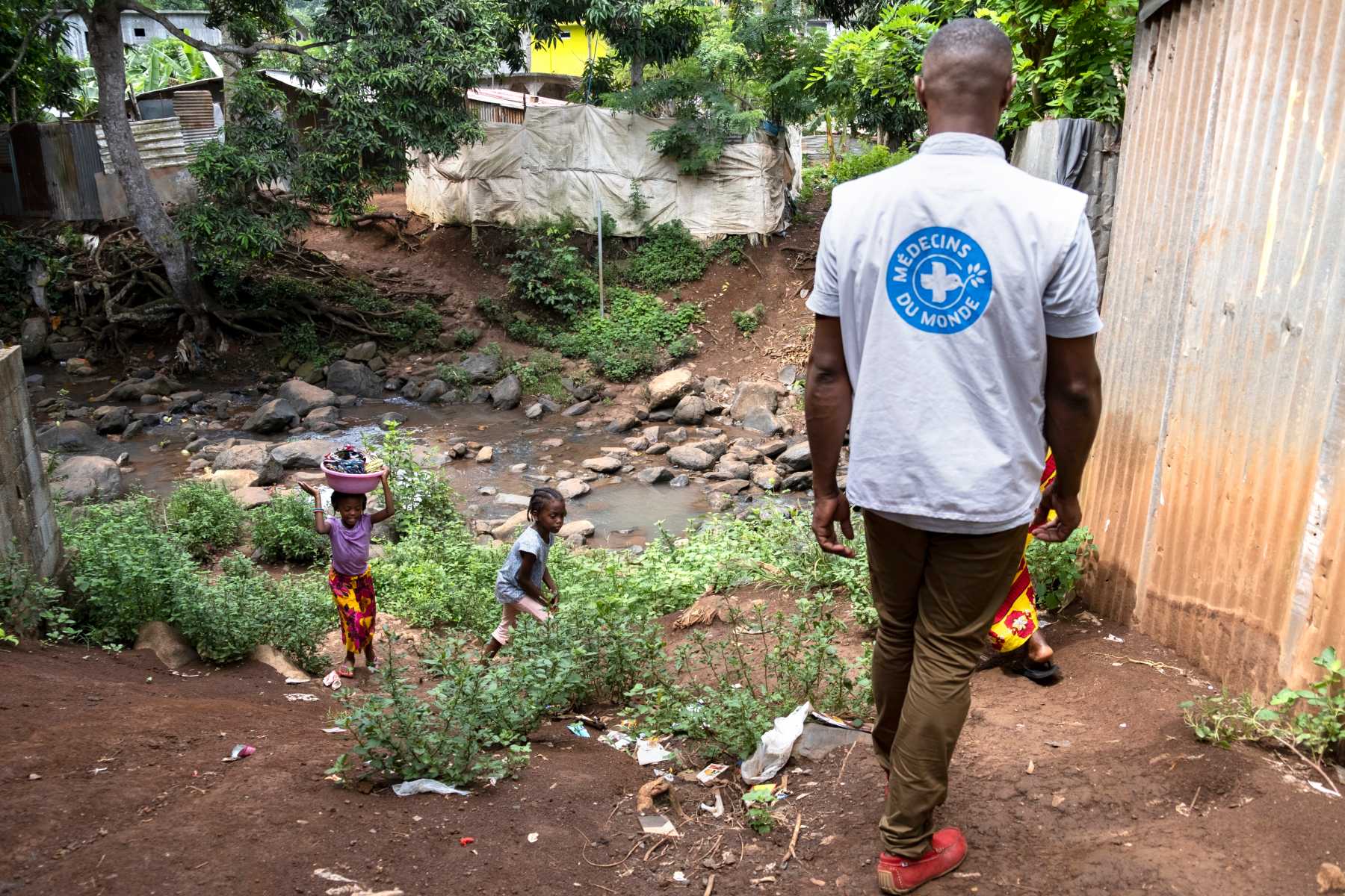 lacces-a-des-structures-de-soins-doit-etre-garanti-pour-tout-le-monde
