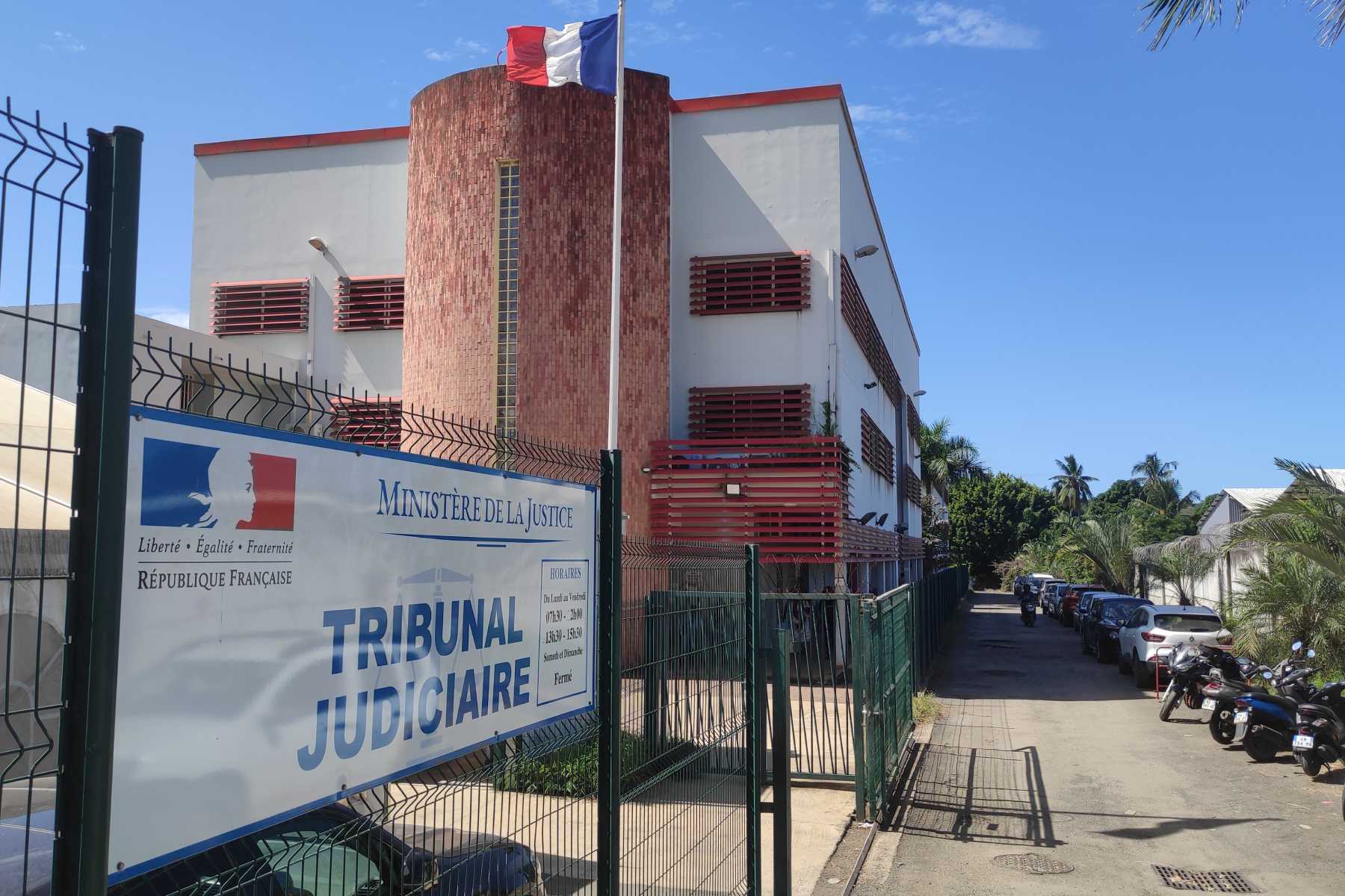 on-na-pas-limpression-que-le-respect-de-la-loi-soit-votre-fort