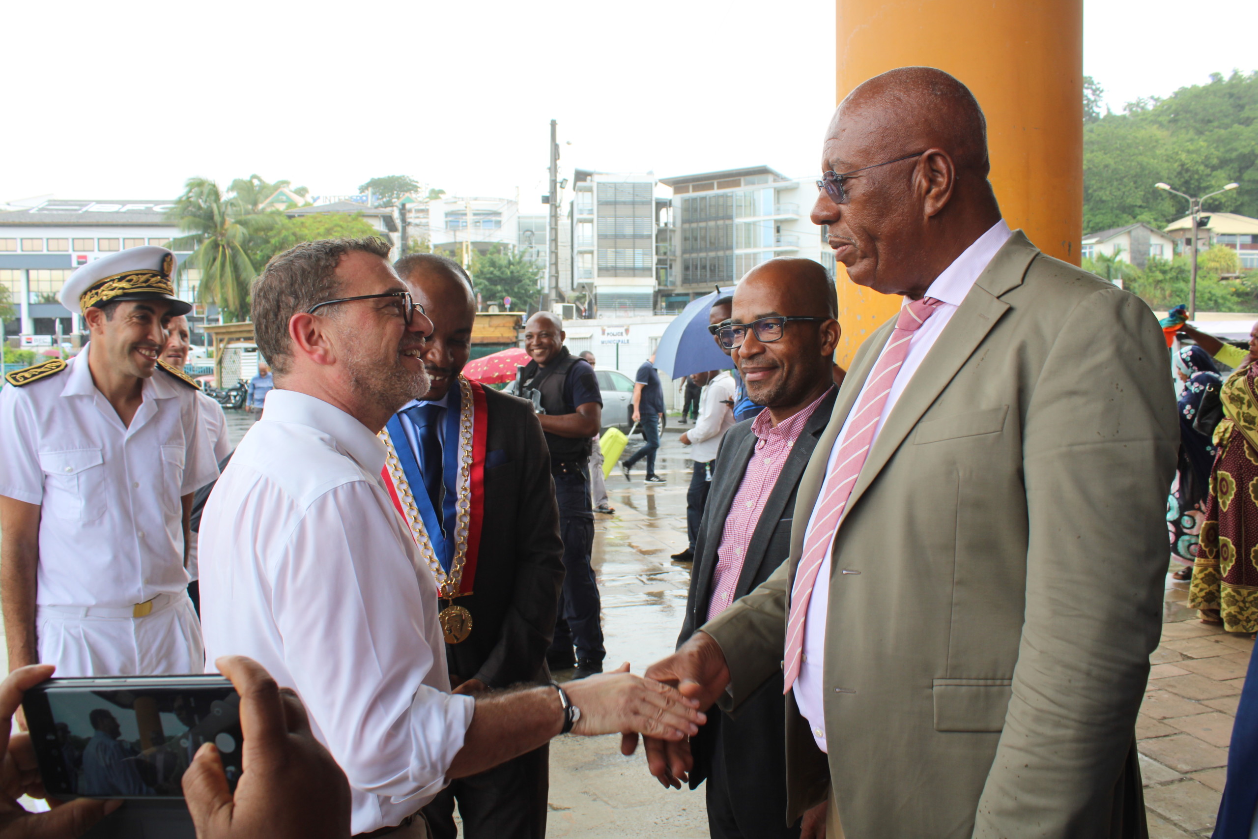 pour-une-solidarite-et-une-egalite-republicaines-a-legard-de-mayotte