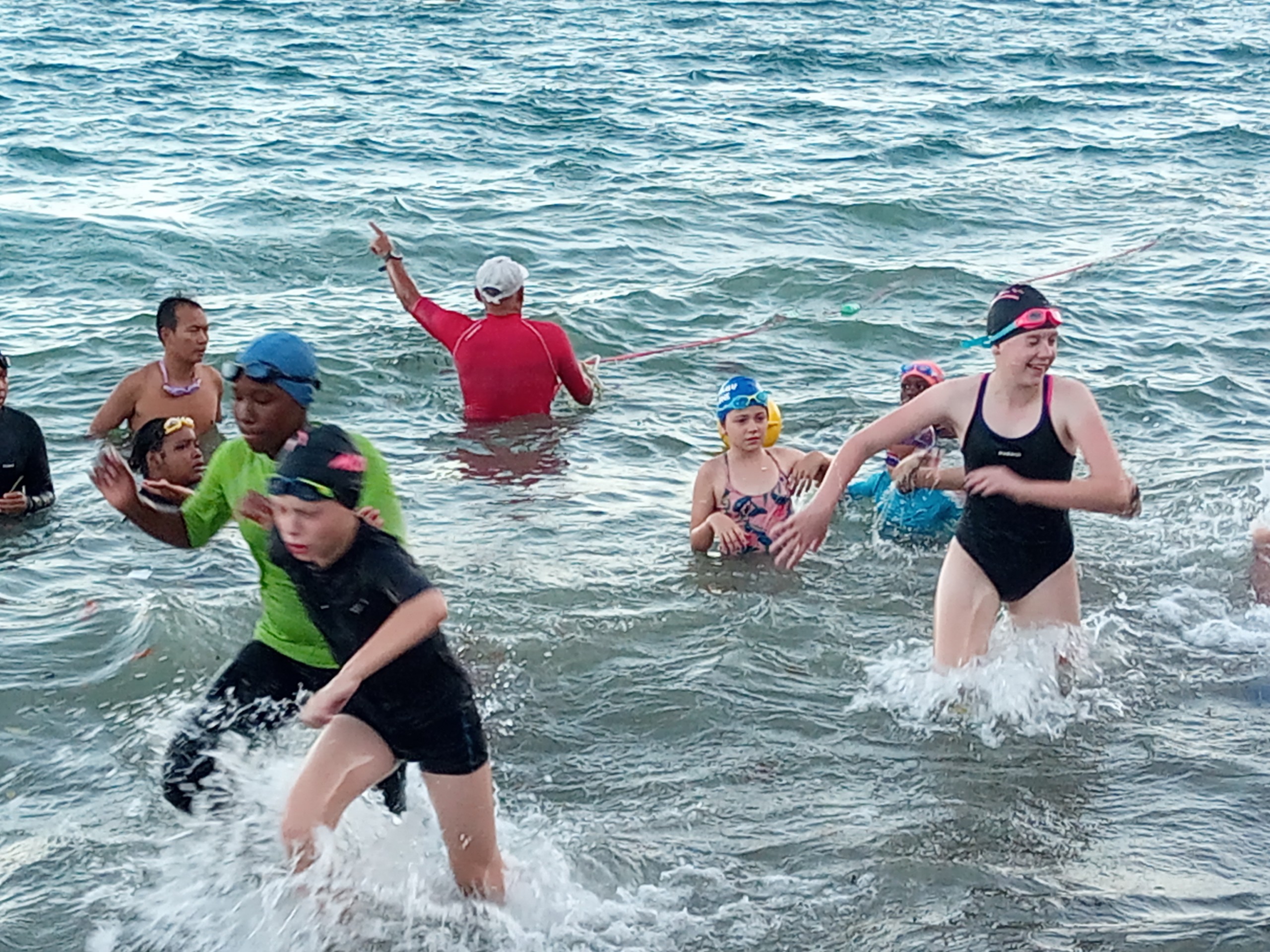 une-premiere-competition-de-natation-a-mayotte