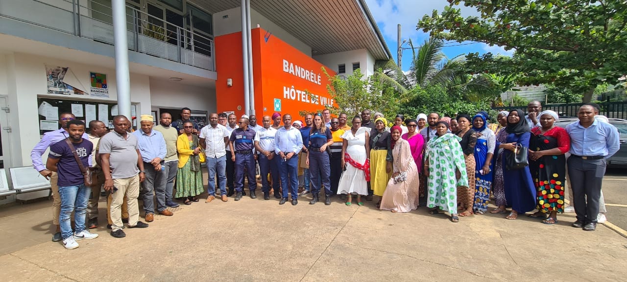 les-maires-de-mayotte-solidaires-avec-leurs-collegues