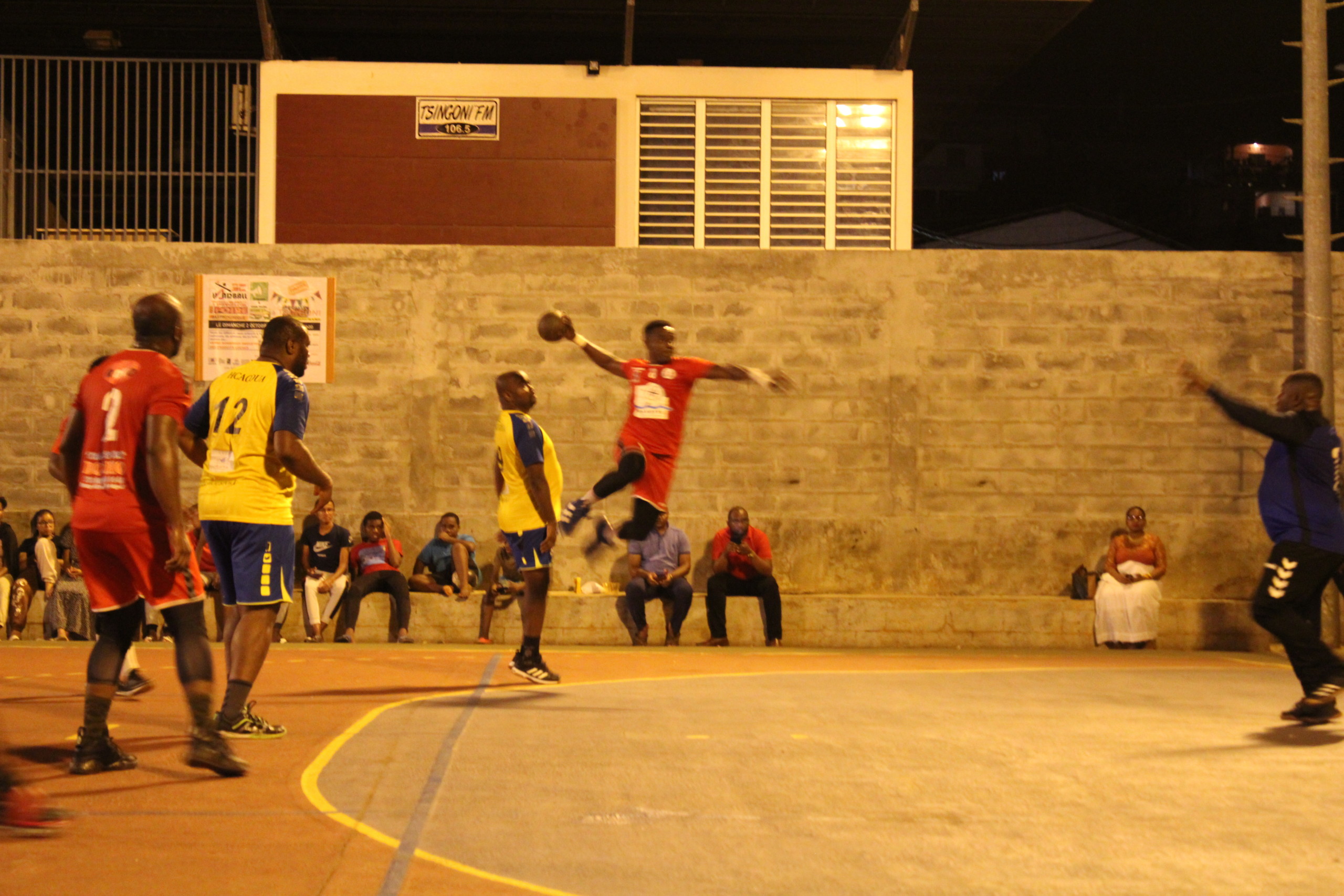 jeux-des-iles-le-hand-mahorais-en-or