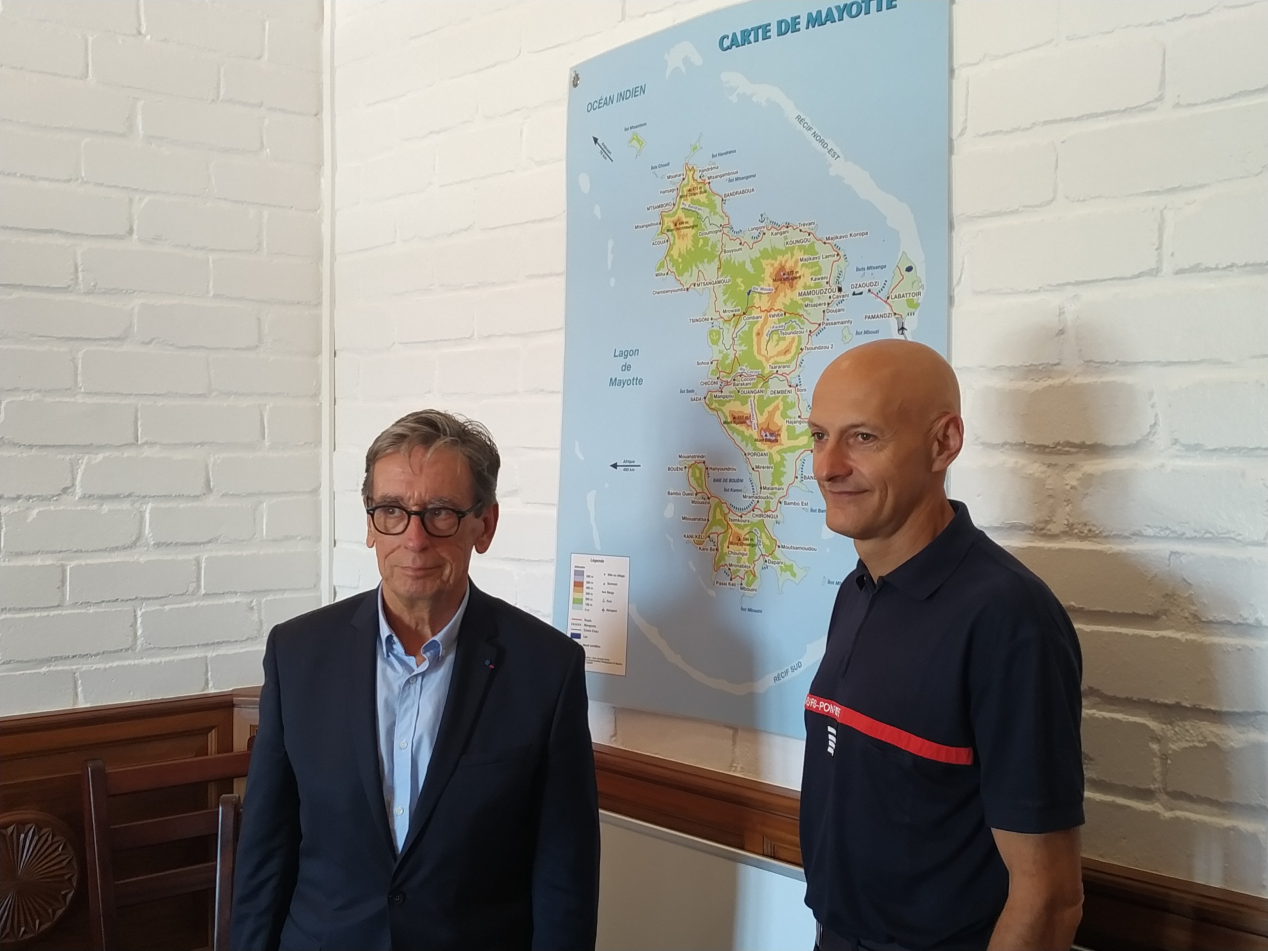 gilles-cantal-un-prefet-de-leau-pour-endiguer-la-crise