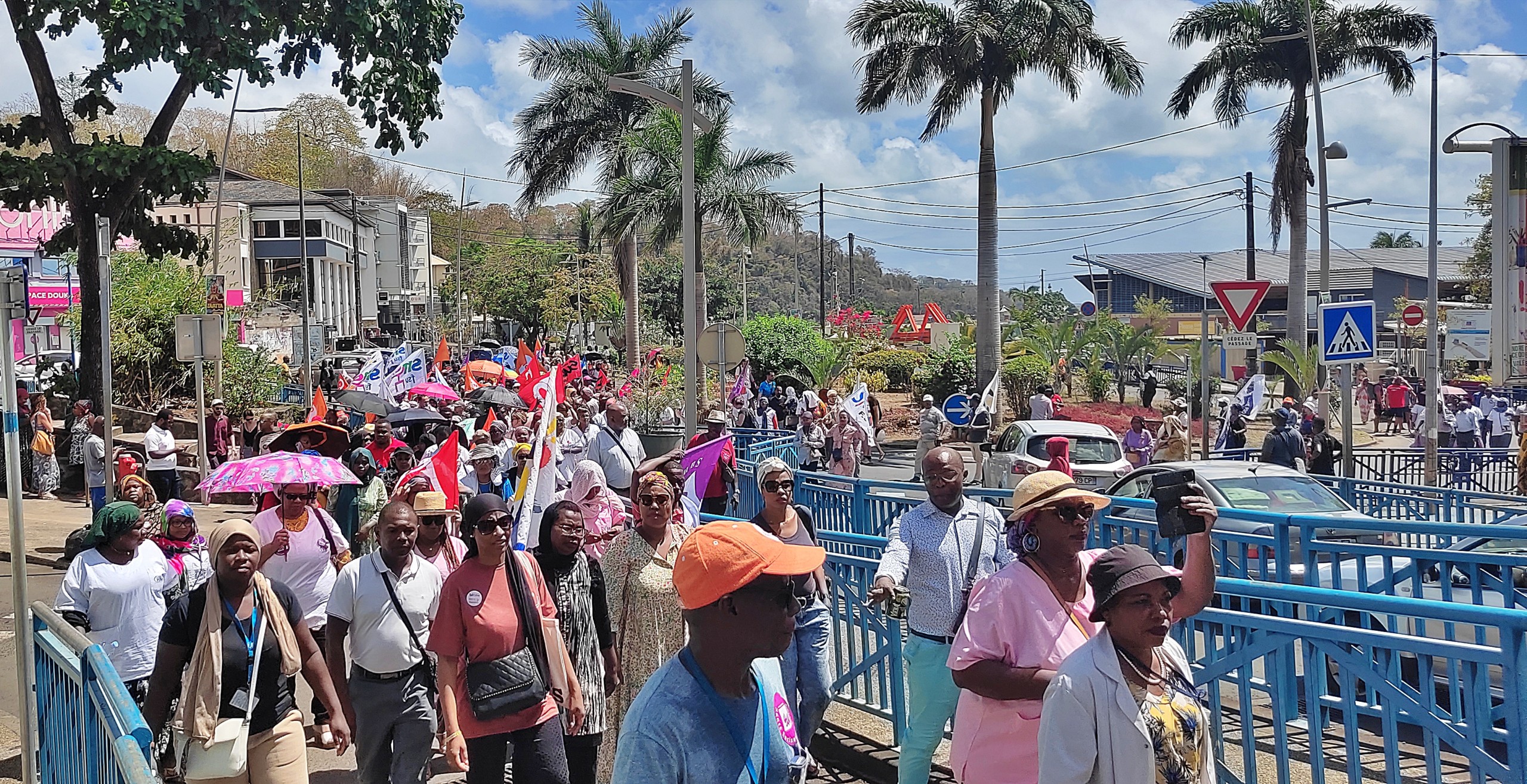 une-manifestation-des-agents-publics-pour-denoncer-les-conditions-sur-lile