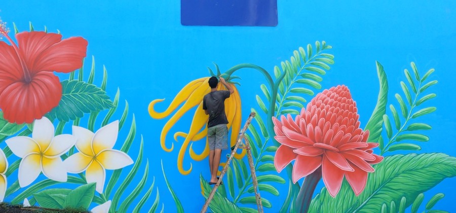 street-art-ulyssano-couronne-fleurs-residence-cavani