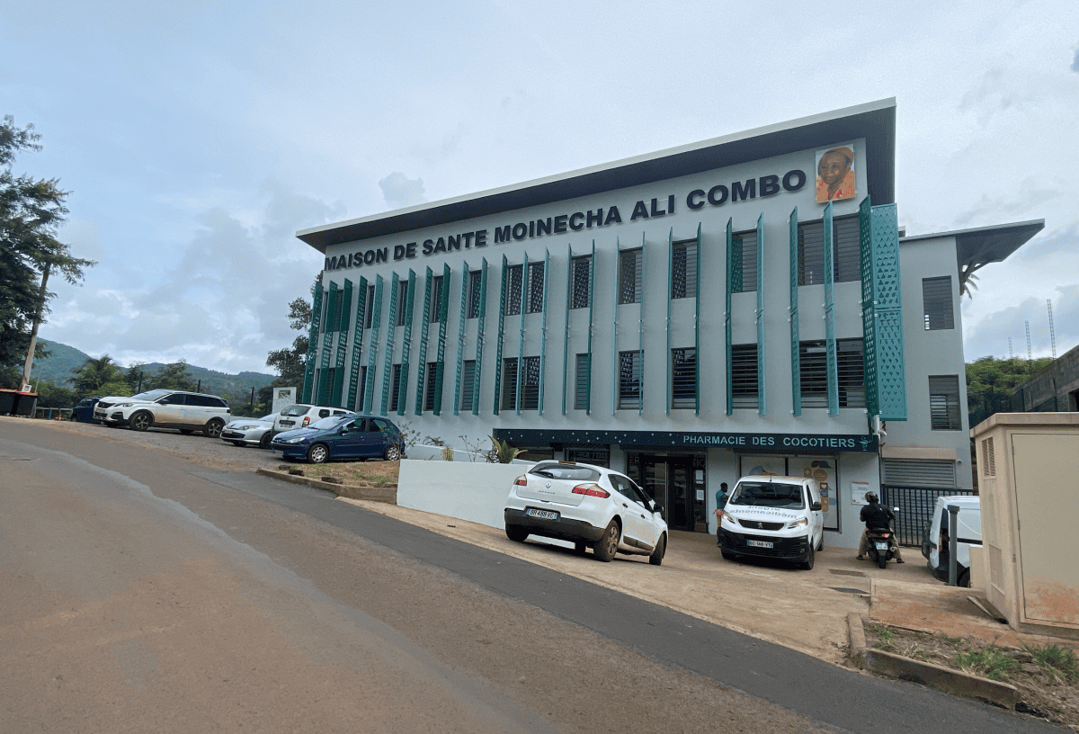 ouangani-loffre-medicale-passe-dans-autre-dimension ouangani-loffre-medicale-passe-dans-autre-dimension