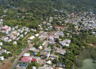 Un trou de sept millions d’euros à Kani-Kéli, le préfet tire la sonnette d’alarme Le budget de la municipalité de Kani-Kéli inquiète la préfecture de Mayotte. La commune au sud de Grande-Terre est beaucoup trop optimiste pour ses recettes d’équipement, a estimé la Chambre régionale des comptes La Réunion-Mayotte.