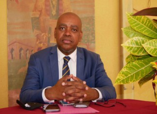 Saïd Larifou : « Les Comores ne sont pas un pays sûr » FI - Conférence Saïd Larifou 1