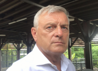 « Le message des Mahoraises et des Mahorais est très clair et constant » Dans une lettre adressée aux Mahoraises et aux Mahorais, le préfet François-Xavier rappelle que la population préfère un préfet qui agit qu'"un préfet qui commente les violences".