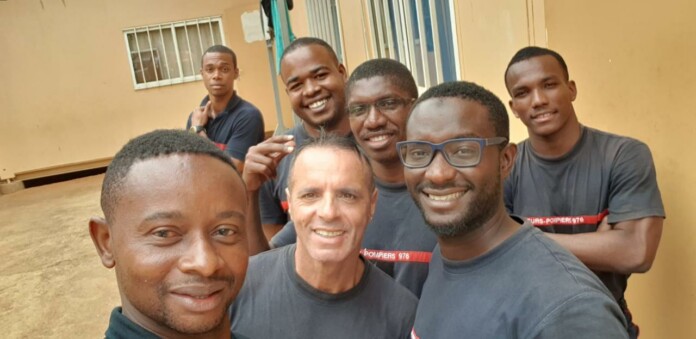 avec-une-profonde-tristesse-les-pompiers-apportent-leur-soutien-au-caporal-karim-amroussi-disparu-a-bord-dun-ulm (2) avec-une-profonde-tristesse-les-pompiers-apportent-leur-soutien-au-caporal-karim-amroussi-disparu-a-bord-dun-ulm