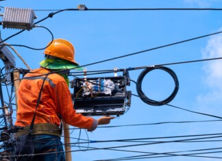 Le ministre de l’Outremer promet de garder des crédits pour la fibre optique mahoraise