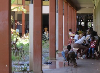 Centres d’hébergement : « On nous dit de rentrer chez nous, mais on n’a plus de chez nous » FI - Fermeture hebergement Chido 1