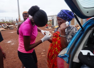 À Kahani, dix jours après le passage du cyclone Chido, « on aide avec les moyens du bord »