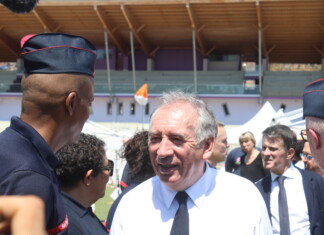 François Bayrou promet “des engagements concrets et précis” pour Mayotte