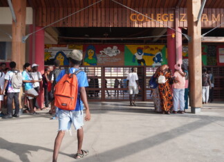 Une rentrée entre joie et inquiétude au collège de Pamandzi FI - Rentrée Pamandzi 1