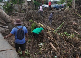 Le département de Mayotte reste en alerte rouge jusqu’à ce lundi soir