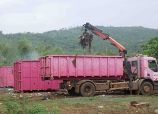 Brûlage de déchets à Hajangoua, une « solution palliative » brulage-de-dechets-a-hajangoua-une-solution-palliative