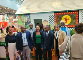 Thani Mohamed Soilihi au stand mahorais du Salon de l’Agriculture thani-mohamed-soilihi-au-stand-mahorais-du-salon-de-lagriculture