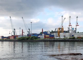 Solidarité : des dons bloqués sur le port de Longoni solidarite-des-dons-bloques-sur-le-port-de-longoni