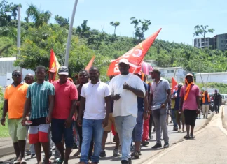 A Mayotte, les grévistes de la Colas mobilisés depuis un mois a-mayotte-les-grevistes-de-la-colas-mobilises-depuis-un-mois