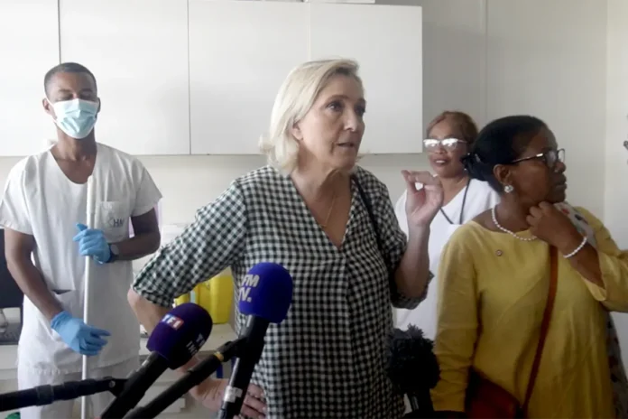marine-le-pen-condamnee-a-deux-ans-de-prison-ferme