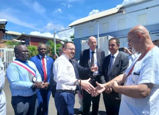 Réhabilitation du CHM, plans d’attractivité et vaccin contre le chikungunya : les annonces du ministre de la Santé pour Mayotte Réhabilitation du CHM, plans d’attractivité et vaccin contre le chikungunya : les annonces du ministre de la Santé pour Mayotte