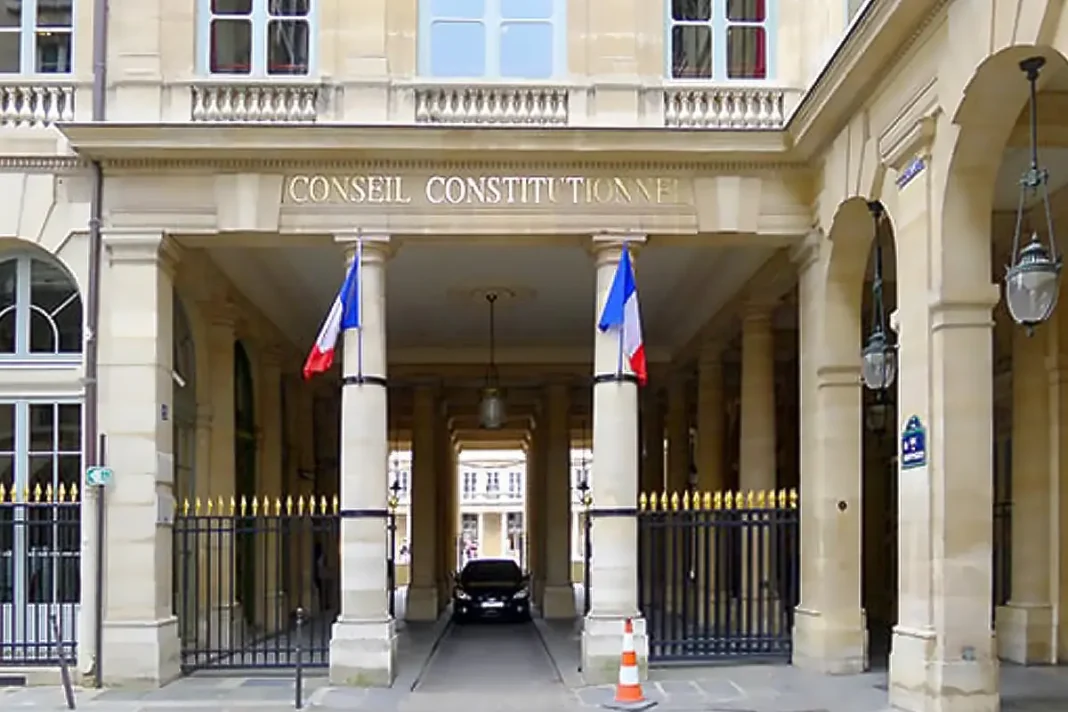 Restriction du droit du sol à Mayotte, les groupes de gauches et écologistes saisissent le Conseil constitutionnel