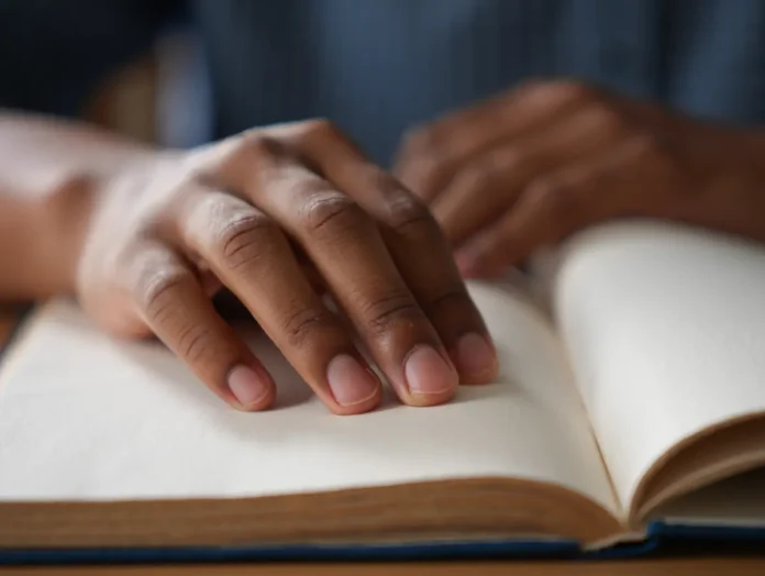 une-nuit-de-la-lecture-au-college-de-boueni