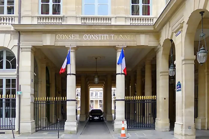 Le Conseil constitutionnel estime la loi restreignant le droit du sol à Mayotte conforme à la Constitution